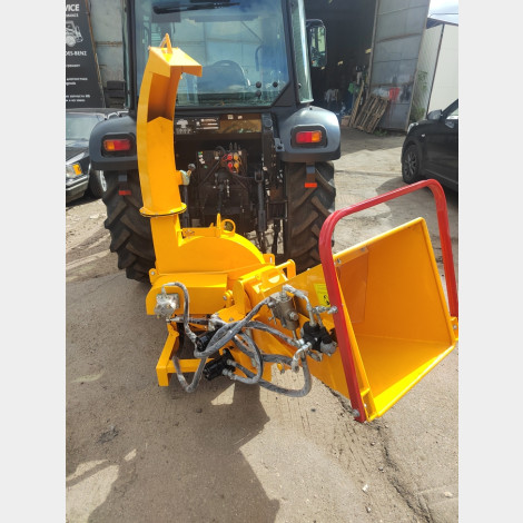 Измельчитель веток с гидрозахватом BX62RF