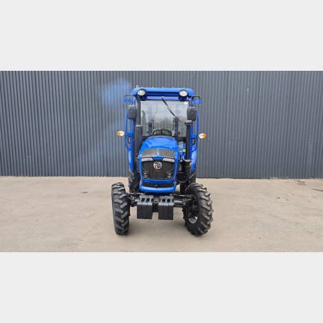 Трактор DongFeng DF404G2 с кабиной Люкс