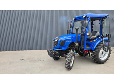 Трактор DongFeng DF404G2 с кабиной Люкс