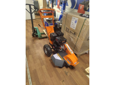 Измельчитель пней с автономным двигателем SGR1500