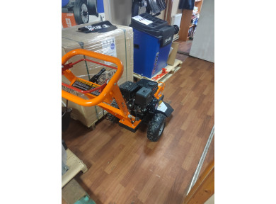 Измельчитель пней с автономным двигателем SGR1500